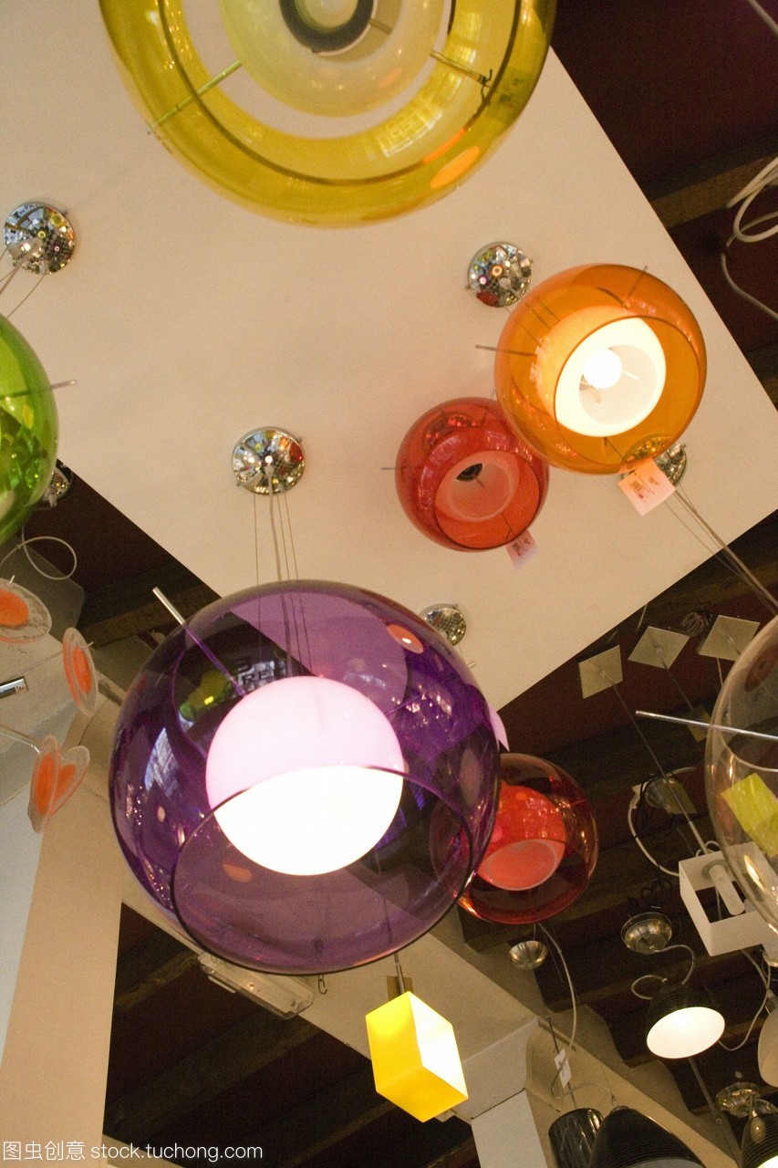 法國(guó)巴黎燈具銷售 點(diǎn)亮浪漫之都的家居藝術(shù)